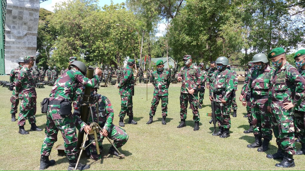 Danrem 073/Makutarama Cek Kesiapan Latihan Batayon Tim Pertempuran Yonif 410/Alugoro
